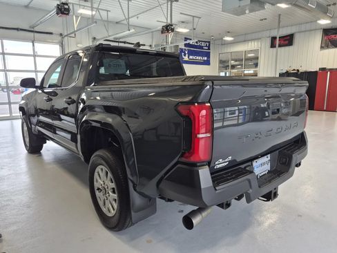 Used 2024 Toyota Tacoma SR AWD/4WD image 5