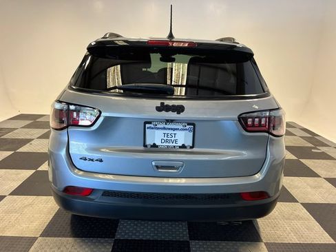 Used 2022 Jeep Compass Latitude AWD/4WD image 4