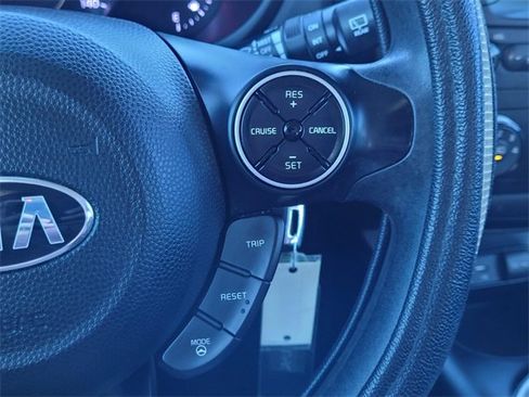 Used 2016 Kia Soul + image 26