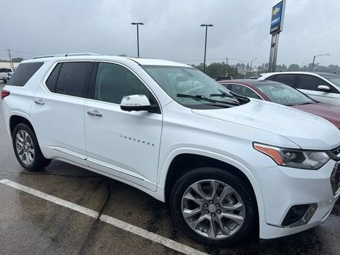 Used 2021 Chevrolet Traverse Premier AWD/4WD image 5