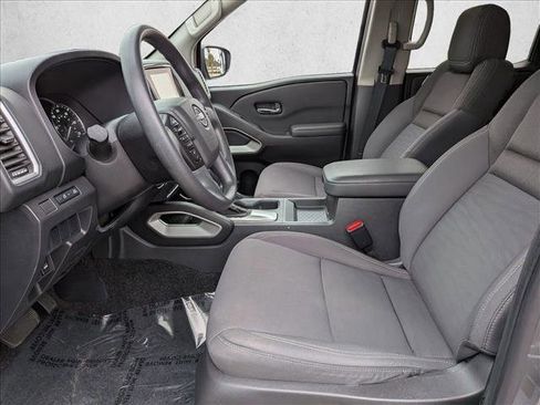 Used 2023 Nissan Frontier SV image 14