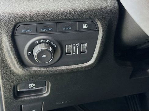 Used 2022 Jeep Grand Cherokee Limited 4xe image 10