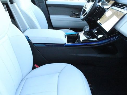 New 2026 Land Rover Range Rover Sport SE image 3