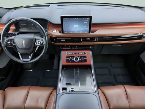 Used 2023 Lincoln Aviator Reserve w/ Equipment Group 201A image 14