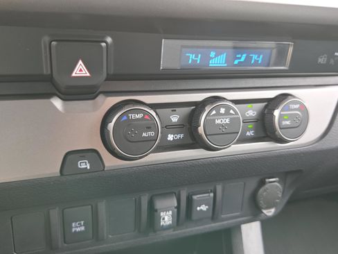 Used 2021 Toyota Tacoma SR5 image 19