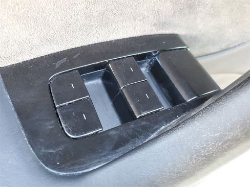 Used 2018 Tesla Model 3 Long Range image 19