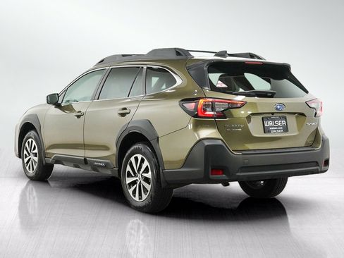 Used 2024 Subaru Outback Premium w/ Popular Package #1A AWD/4WD image 3
