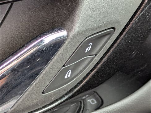 Used 2023 Chevrolet Traverse RS AWD/4WD image 29