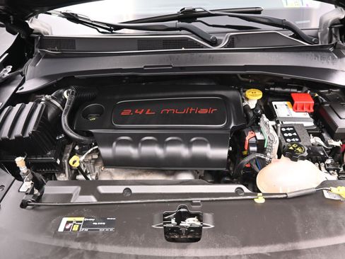 Used 2022 Jeep Compass Latitude AWD/4WD image 29