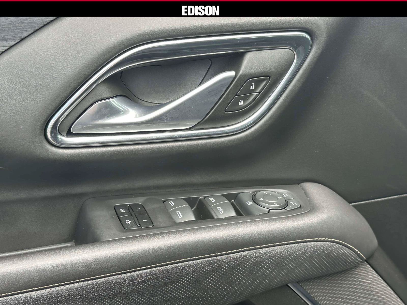 Used 2024 GMC Yukon SLT AWD/4WD image 17