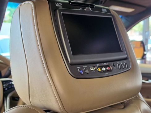 Used 2019 Cadillac Escalade ESV Platinum AWD/4WD image 20