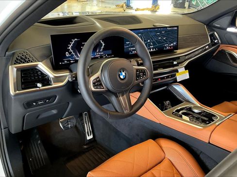 New 2026 BMW X6 xDrive40i w/ Climate Comfort Package image 8