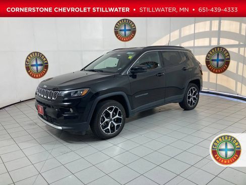 Used 2025 Jeep Compass Limited AWD/4WD image 1