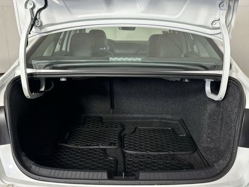 Used 2024 Volkswagen Jetta SE w/ Panoramic Sunroof Package image 25