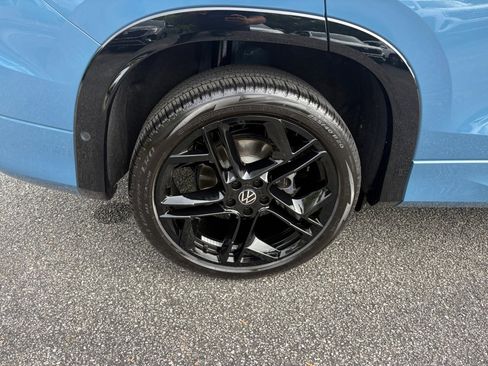 Certified 2026 Volkswagen Tiguan SE R-Line AWD/4WD image 23