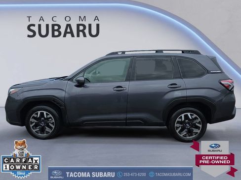 Used 2025 Subaru Forester Premium AWD/4WD image 2