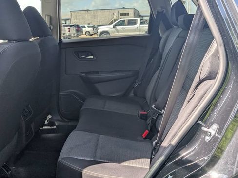 Used 2023 Nissan Rogue SV FWD image 44