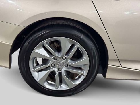 Used 2018 Honda Accord LX image 9