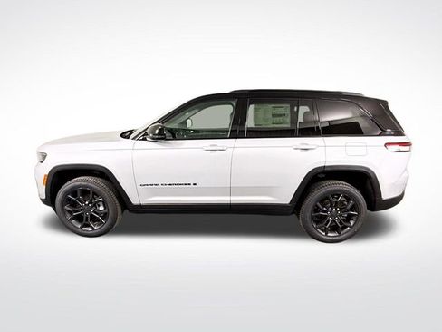 New 2025 Jeep Grand Cherokee Limited image 4