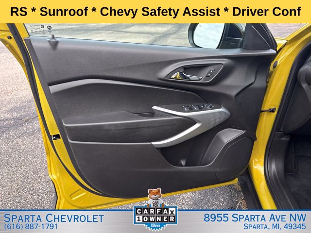 Used 2025 Chevrolet Trax RS w/ Sunroof Package FWD image 10