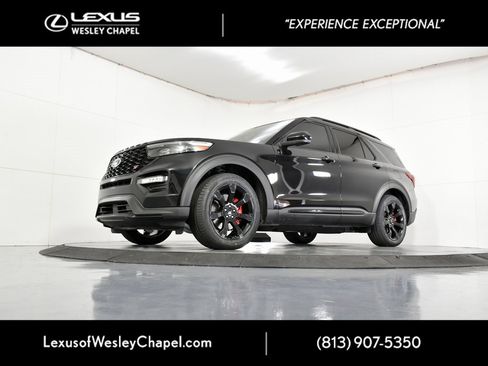 Used 2022 Ford Explorer ST w/ ST Street Pack image 12