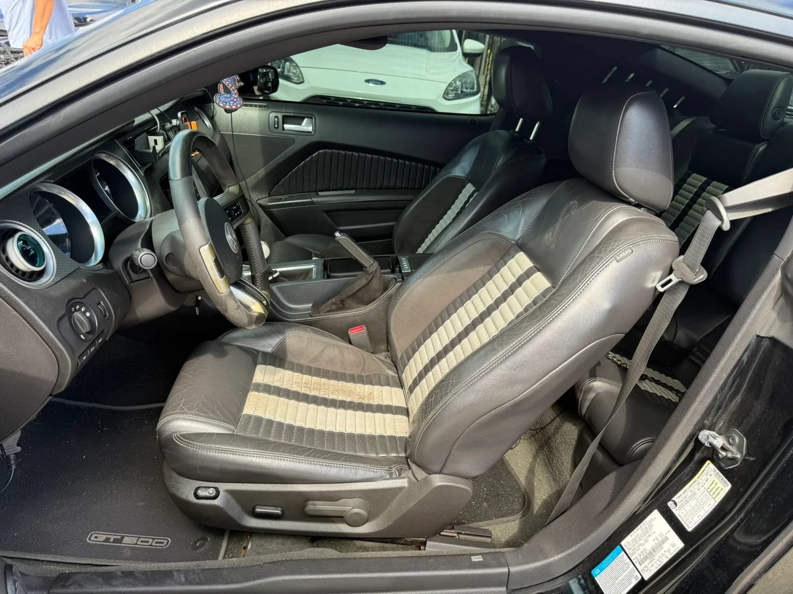 Used 2012 Ford Mustang Shelby GT500 RWD image 7