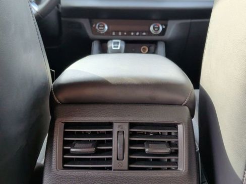 Used 2024 Mitsubishi Outlander SE image 27