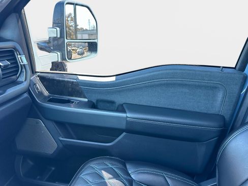 Used 2023 Ford F450 Lariat w/ Lariat Ultimate Package image 29
