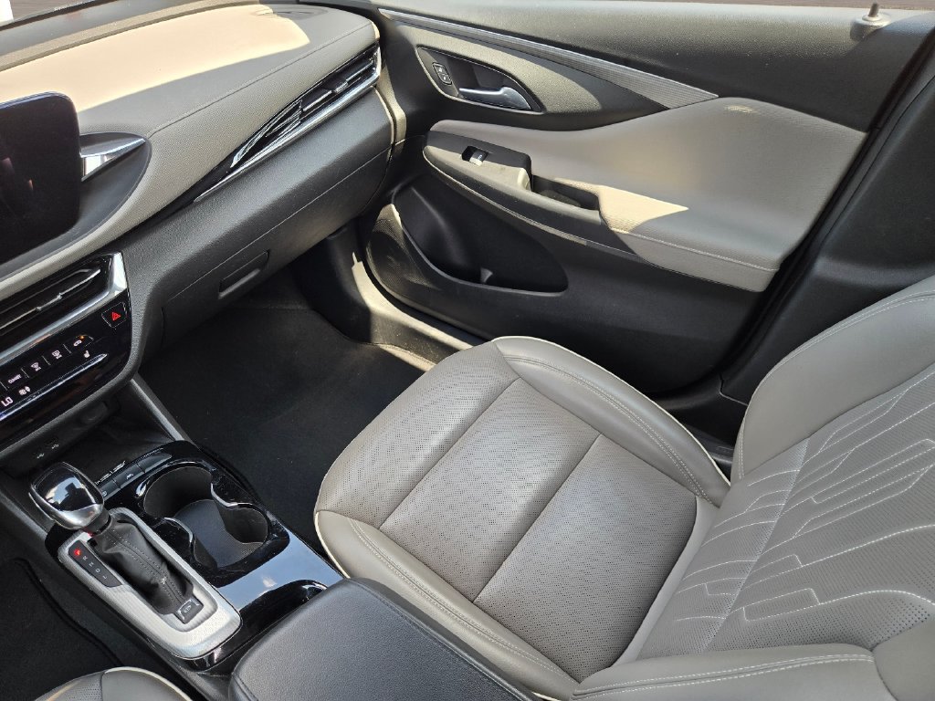 Used 2025 Buick Envista Avenir FWD image 13