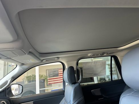 New 2026 Ford Expedition Active image 21