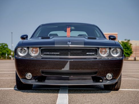 Used 2008 Dodge Challenger SRT8 RWD image 2