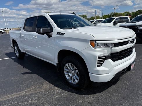 Used 2025 Chevrolet Silverado 1500 RST AWD/4WD image 7