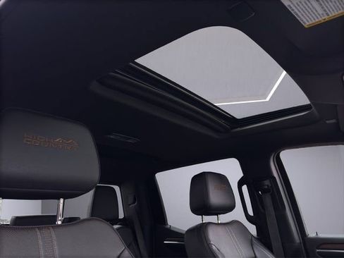 Certified 2024 Chevrolet Silverado 1500 High Country w/ High Country Premium Package image 23