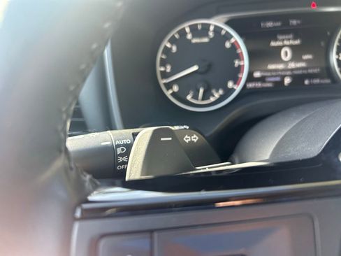 Used 2022 Nissan Rogue SL image 28