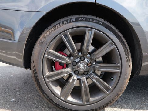 Used 2019 Land Rover Range Rover Sport HST image 13