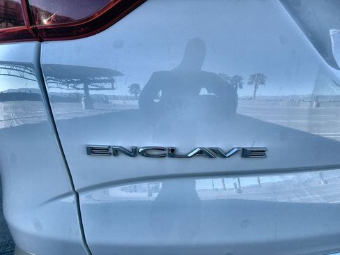 Used 2022 Buick Enclave Essence w/ Experience Buick Package image 24