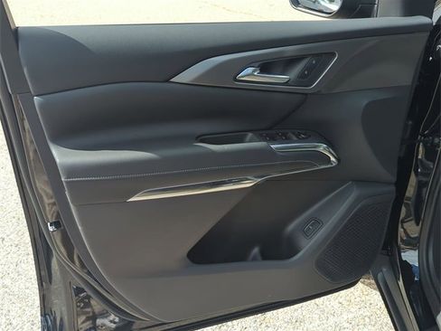 New 2026 Chevrolet Traverse LT w/ LPO, Floor Liner Package image 22