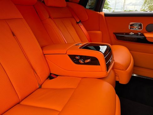 Used 2021 Rolls-Royce Phantom Extended Wheelbase image 25