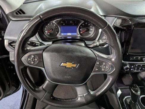 Used 2020 Chevrolet Traverse LT image 34