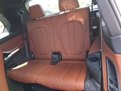 New 2027 BMW X7 xDrive40i w/ Executive Package AWD/4WD image 18