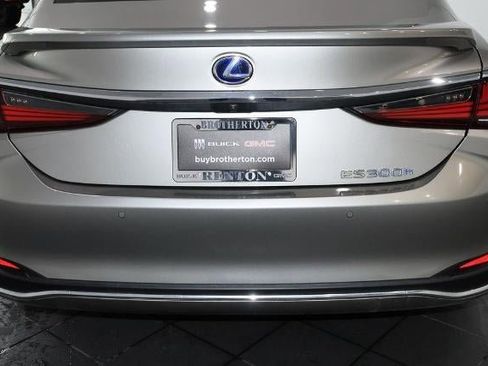 Used 2021 Lexus ES 300h w/ Luxury Package image 13
