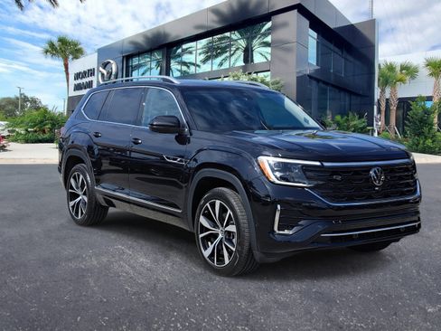 Used 2024 Volkswagen Atlas SEL Premium R-Line image 3