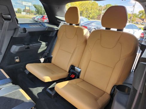 Used 2019 Volvo XC90 T6 Momentum w/ Advanced Package AWD/4WD image 17