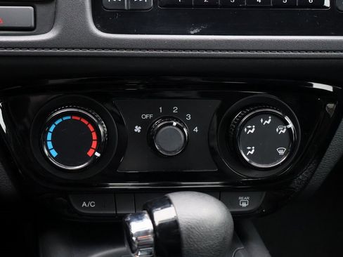 Used 2018 Honda HR-V LX image 23