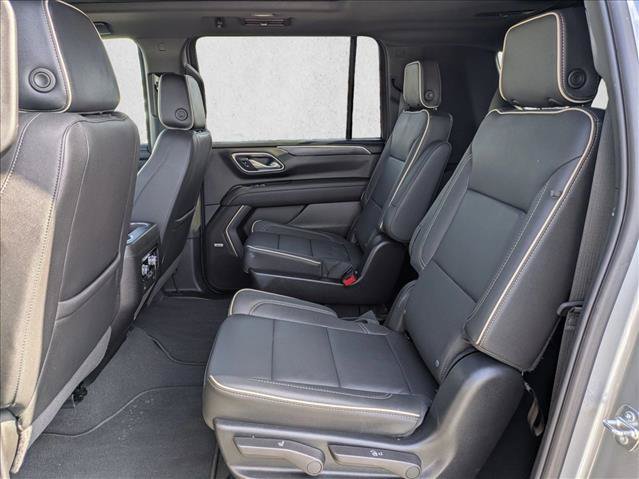 Used 2024 GMC Yukon XL SLT w/ SLT Premium Package AWD/4WD image 20