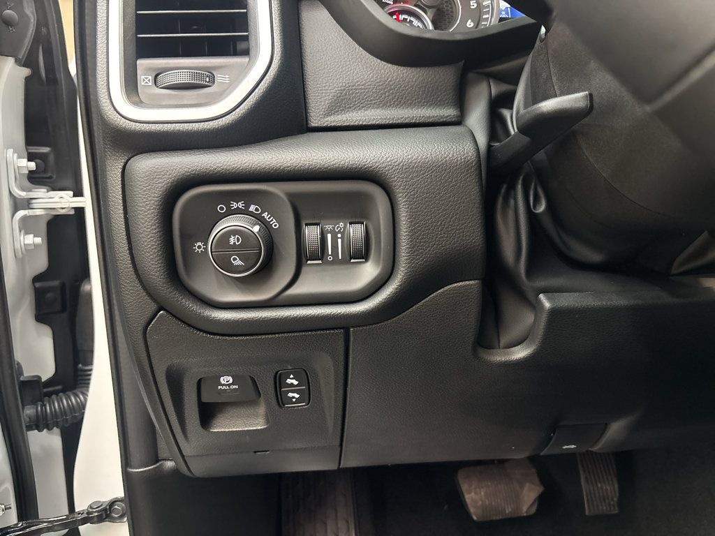 New 2026 RAM 1500 Big Horn AWD/4WD image 18