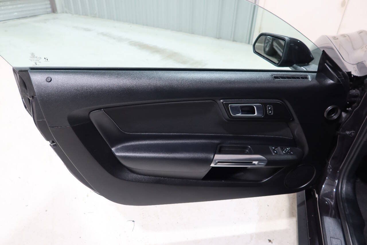 Used 2022 Ford Mustang GT w/ GT Performance Package RWD image 19