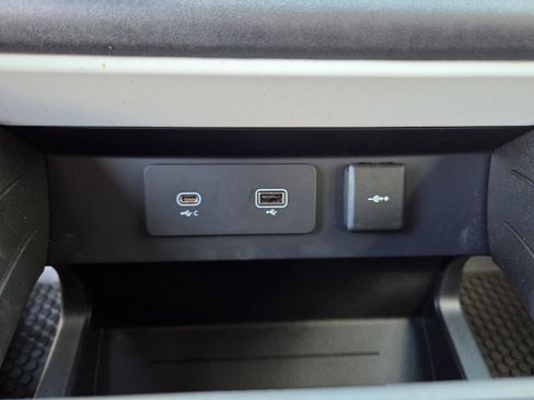 Certified 2024 Land Rover Defender 130 S image 26