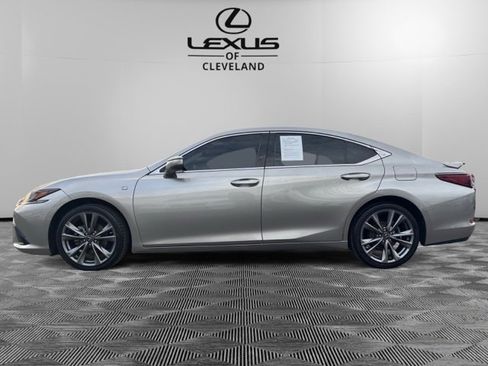 Used 2019 Lexus ES 350 F Sport image 3