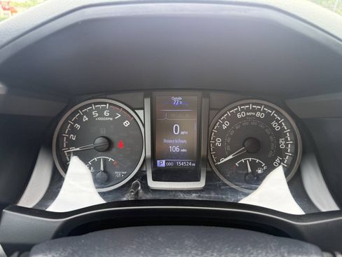 Used 2018 Toyota Tacoma TRD Sport AWD/4WD image 20